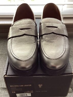 Frye Melissa Loafer, size 9